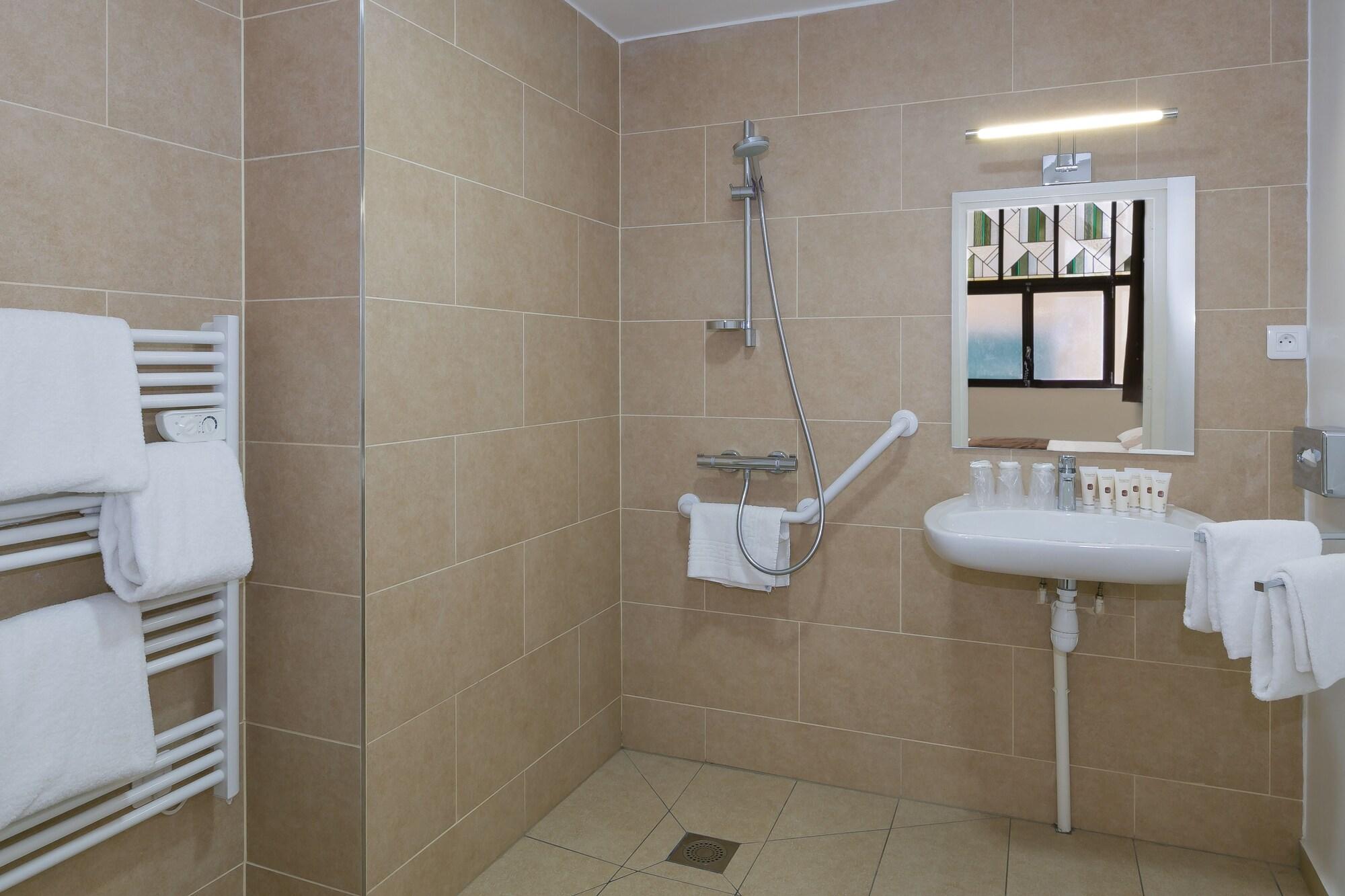 Hotel Foch Nancy Gare المظهر الخارجي الصورة